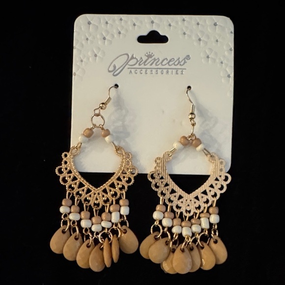 Princess Accessories Jewelry - Princess Accessories Gold and Tan Chandelier Earrings